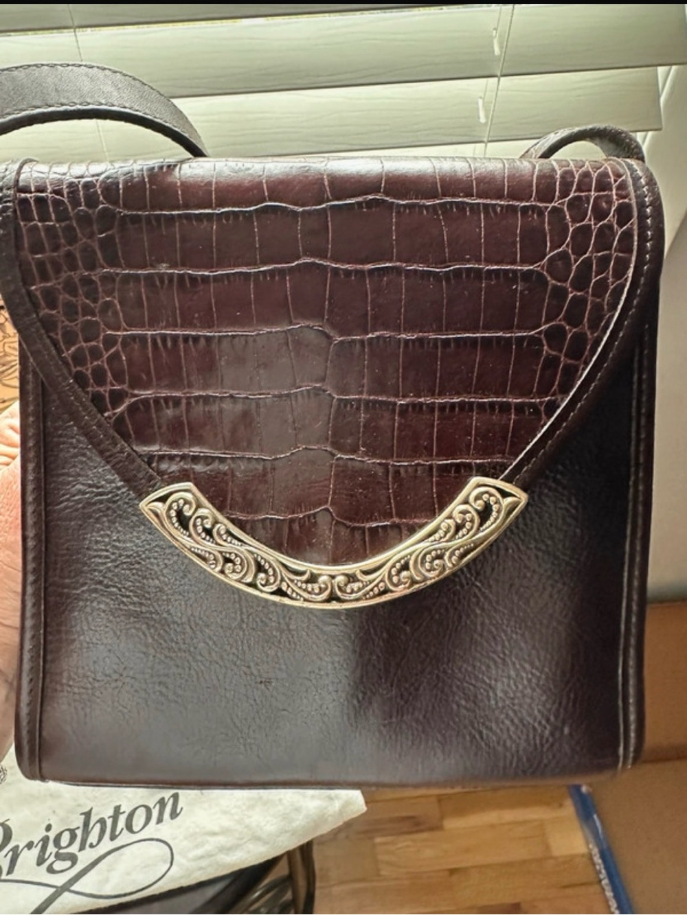 🎉Brighton Black Croc-Embossed Crossbody Bag with Silver wallet and dust bag &box - Picture 2 of 5